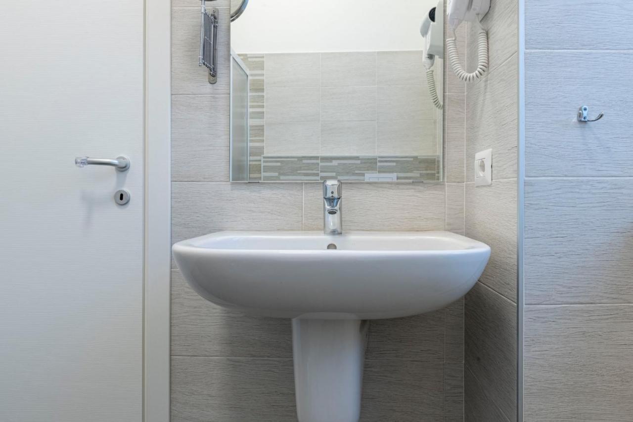 Leader Apartment 4 - Monzino - Hockey Msg Arena - Linate - Milano Esterno foto