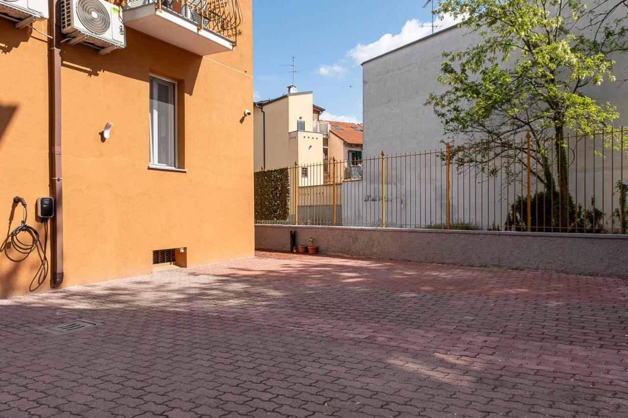 Leader Apartment 4 - Monzino - Hockey Msg Arena - Linate - Milano Esterno foto